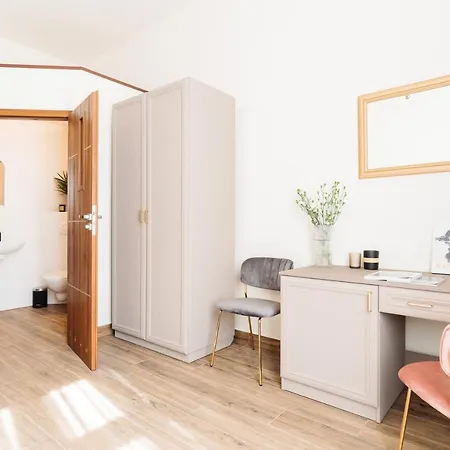 Sapphire By Loft Affair Hostel *